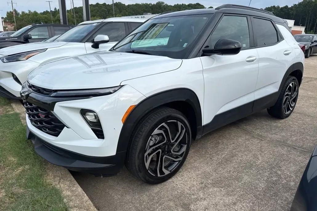 2024 Chevrolet Trailblazer RS photo 1