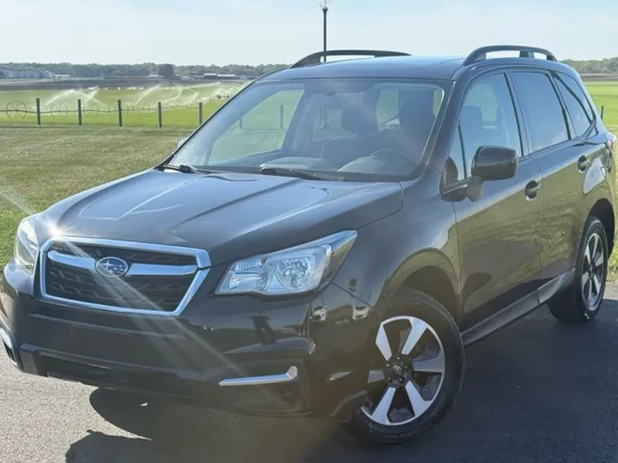 2017 Subaru Forester Premium photo 1