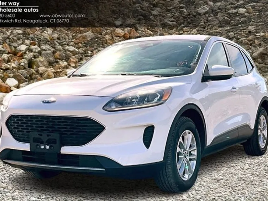 2021 Ford Escape SE photo 1
