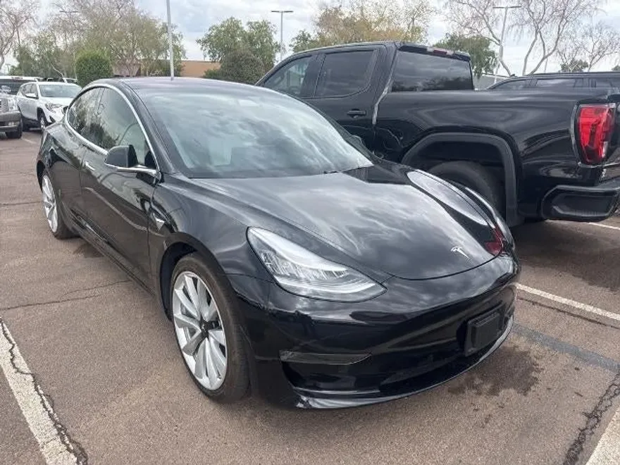 2019 Tesla Model 3 Long Range photo 1