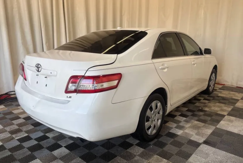 2011 Toyota Camry Base photo 1