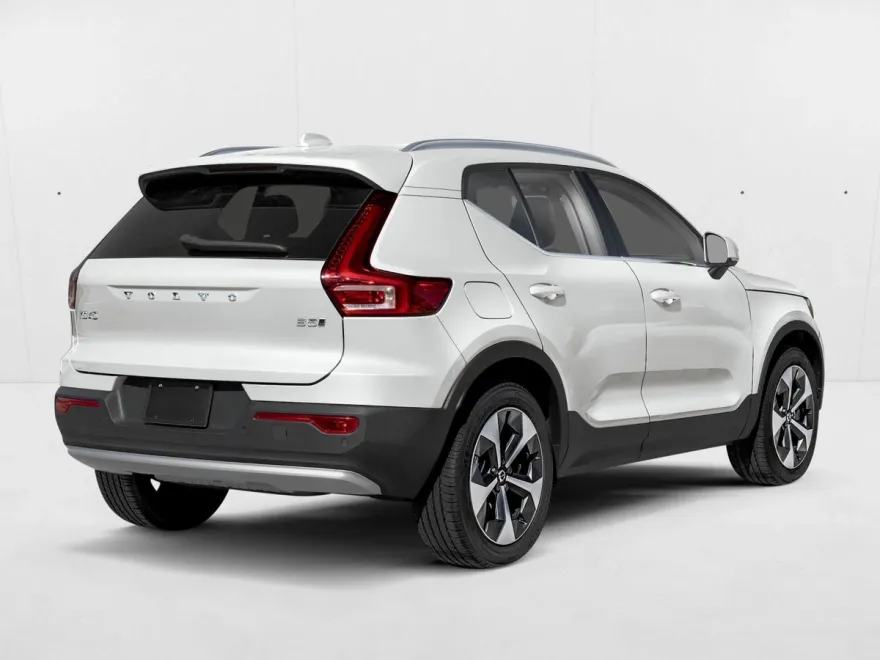 2026 Volvo XC40 Plus photo 1