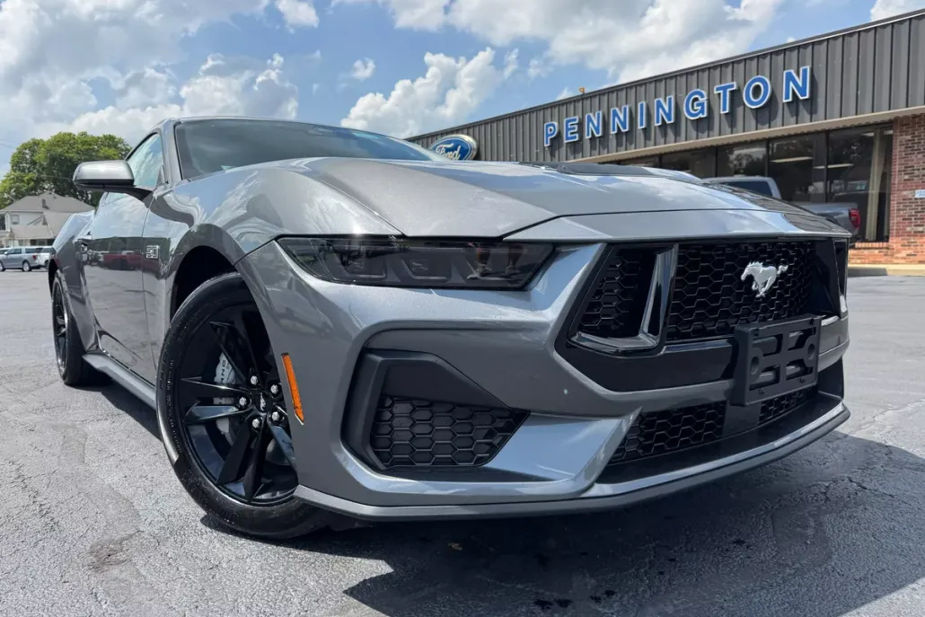 2025 Ford Mustang GT photo 1