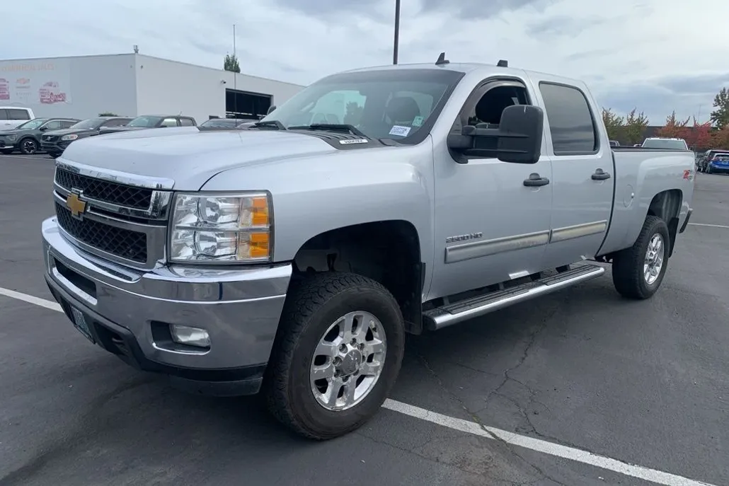 2013 Chevrolet Silverado 2500HD LT photo 1