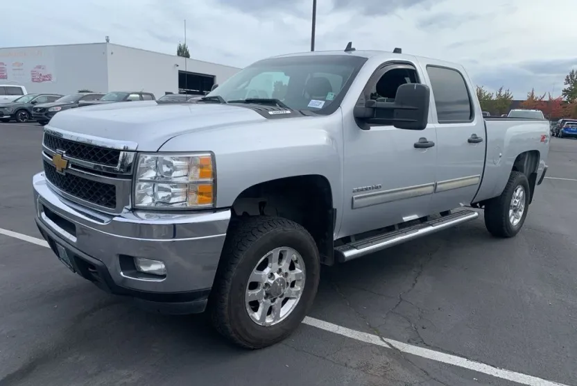 2013 Chevrolet Silverado 2500HD LT photo 1