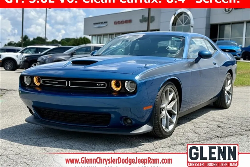 2022 Dodge Challenger GT photo 1