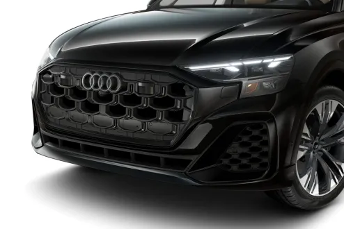 2025 Audi Q8 55 Premium Plus photo 2