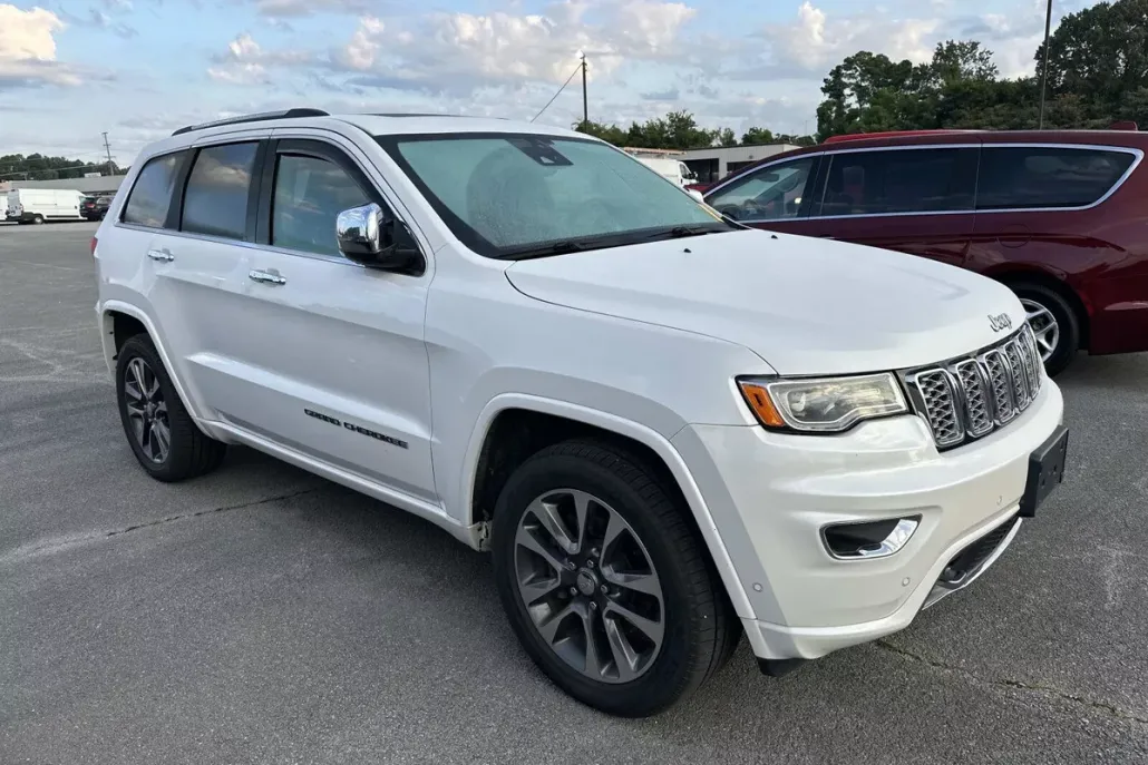 2017 Jeep Grand Cherokee Overland photo 1