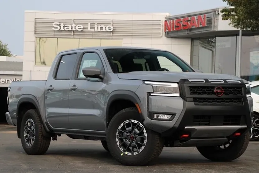 2025 Nissan Frontier PRO-4X photo 1