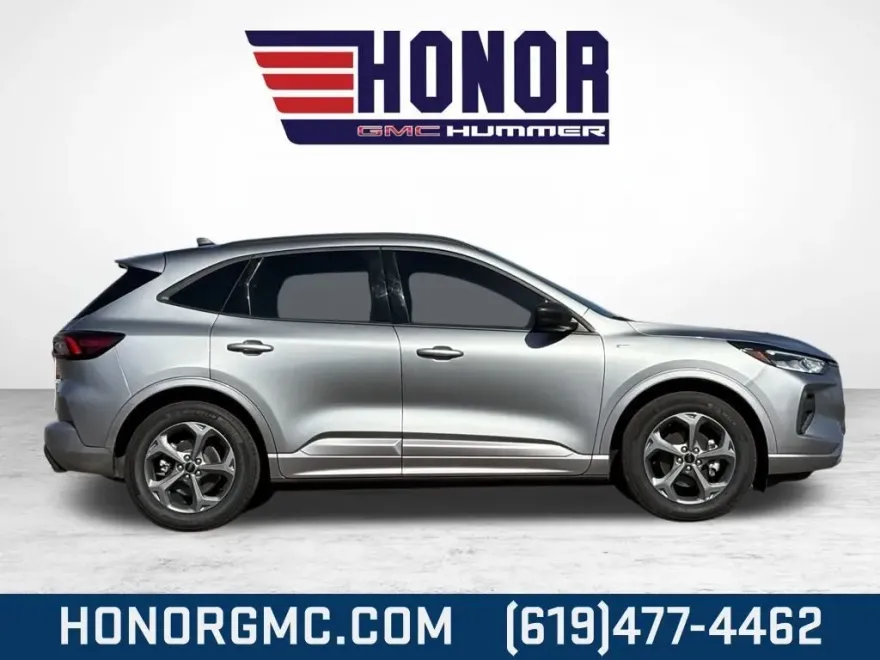 2024 Ford Escape ST-Line photo 1