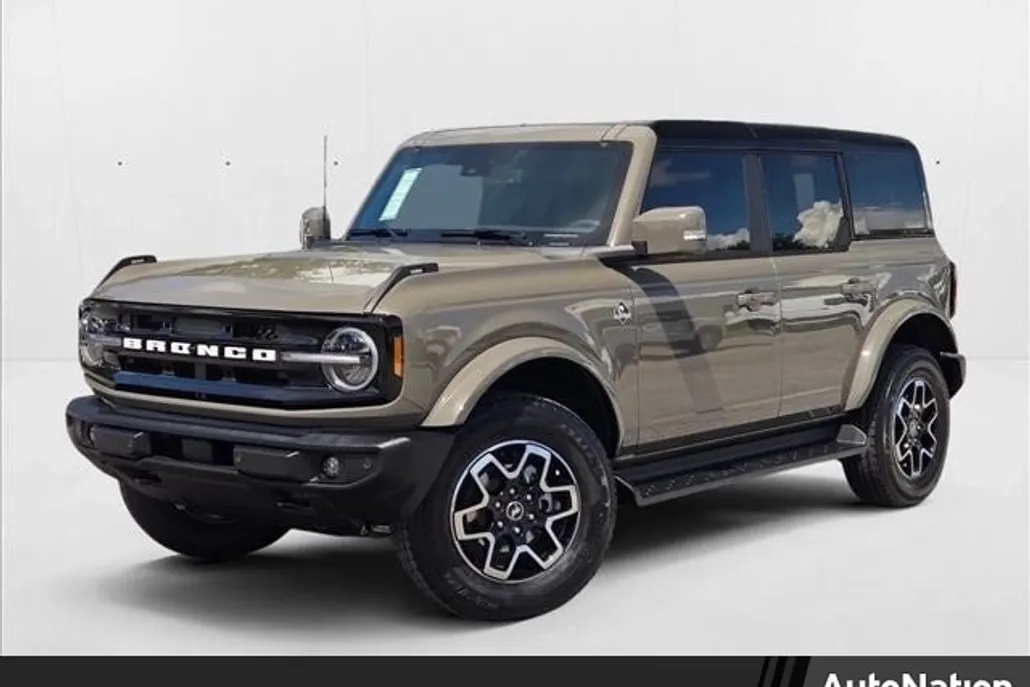 2025 Ford Bronco Outer Banks photo 1