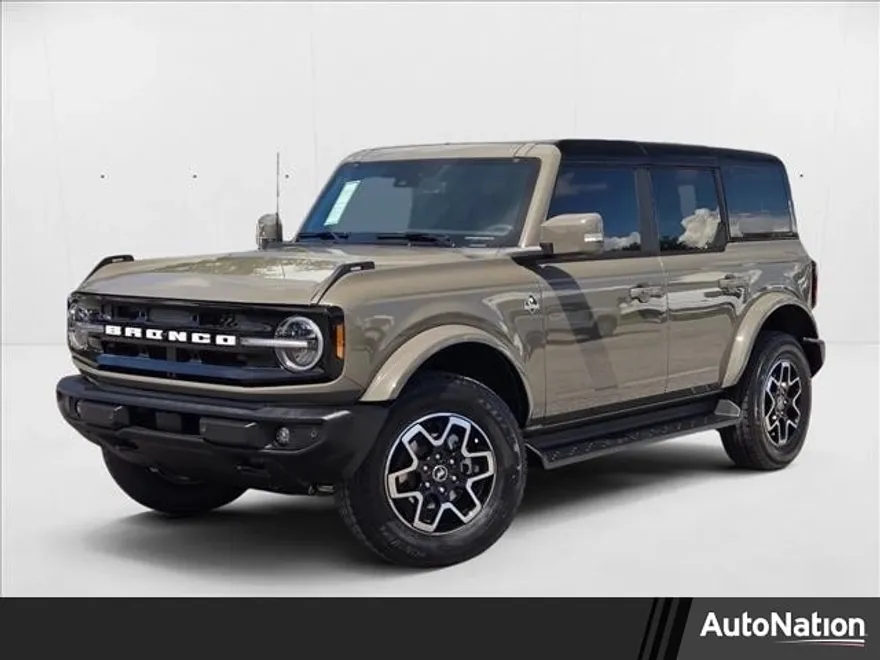 2025 Ford Bronco Outer Banks photo 1