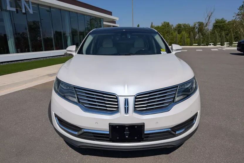 2017 Lincoln MKX Black Label photo 1