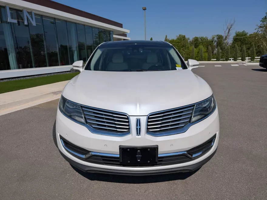 2017 Lincoln MKX Black Label photo 1