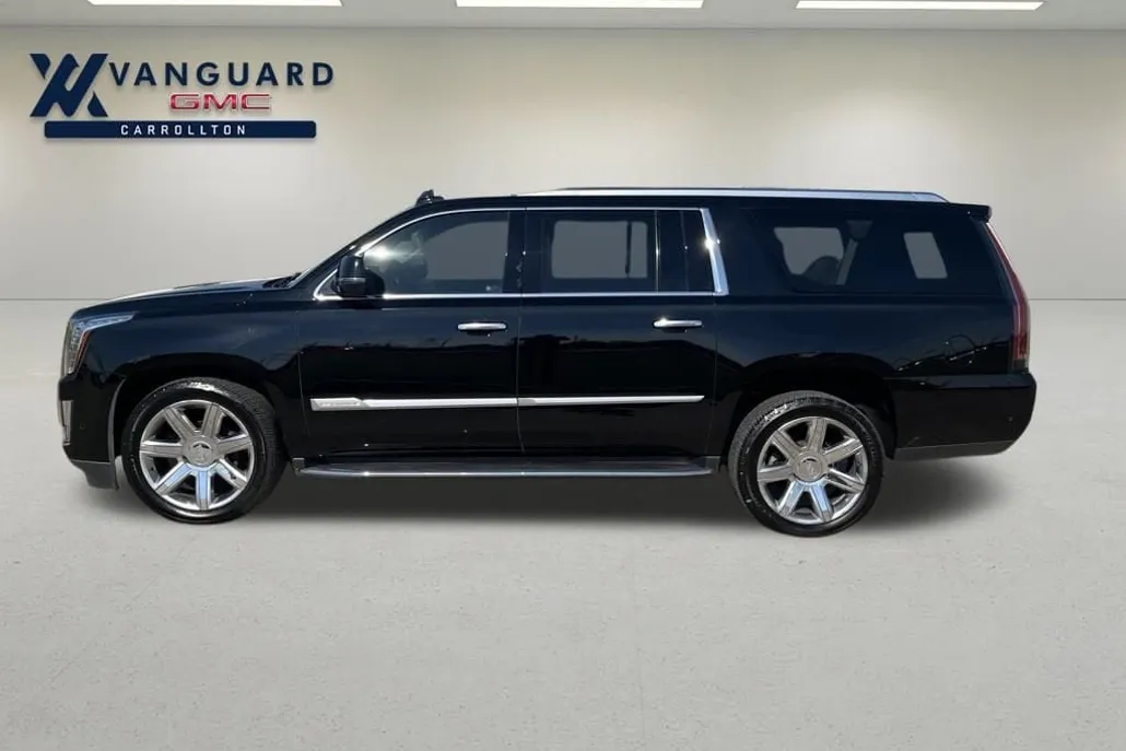 2020 Cadillac Escalade ESV Luxury photo 1