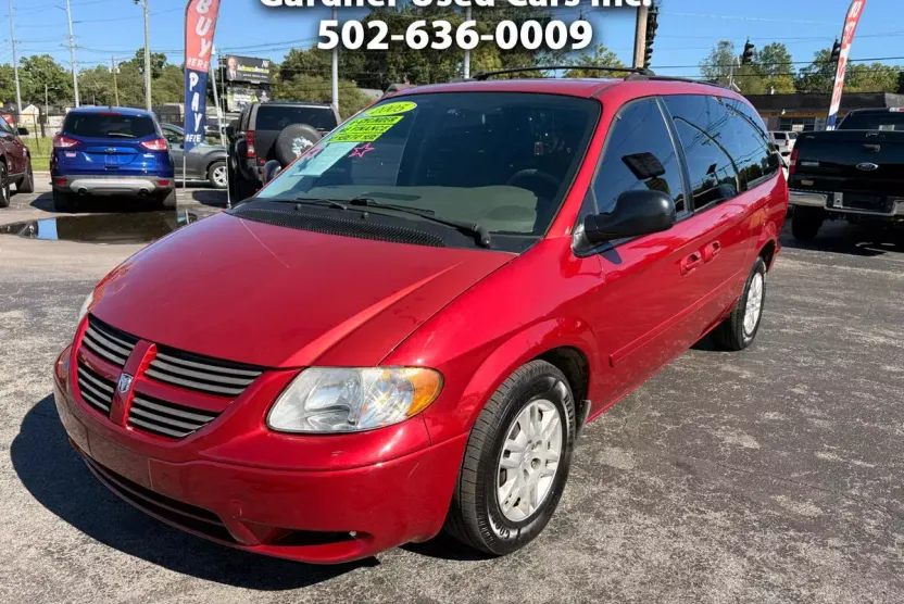 2005 Dodge Grand Caravan Base C/V photo 1