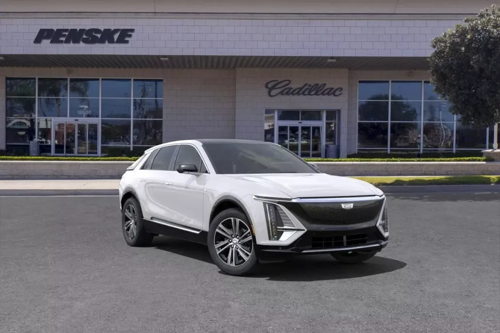 2025 Cadillac Lyriq Luxury photo 1