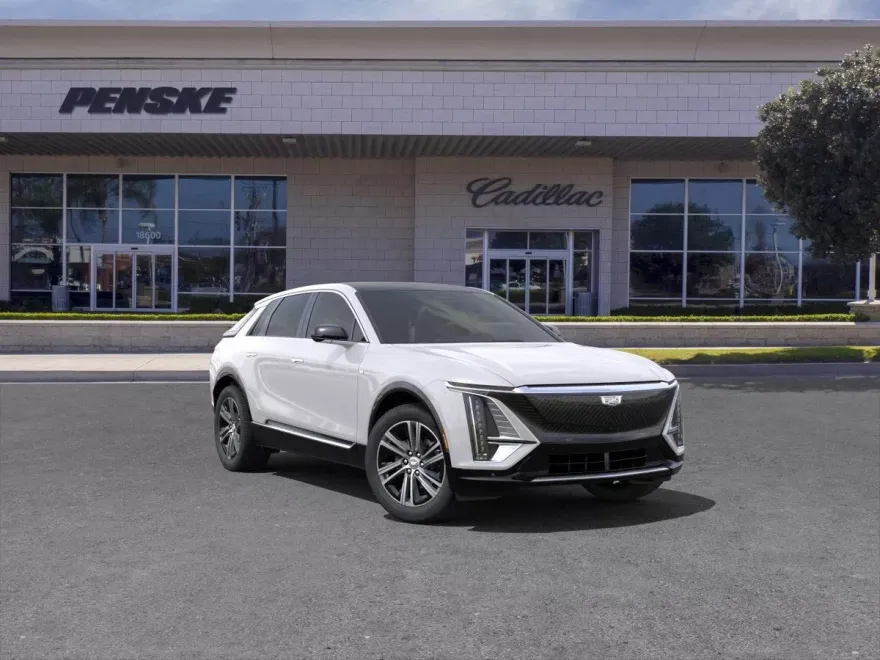 2025 Cadillac Lyriq Luxury photo 1