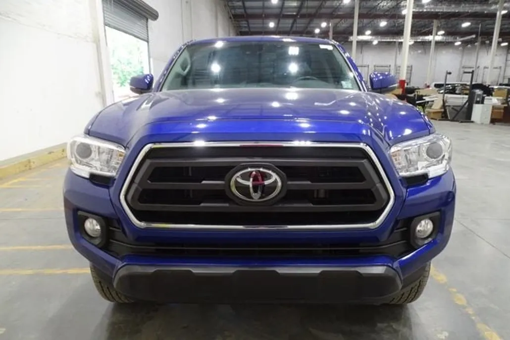 2023 Toyota Tacoma SR5 V6 photo 1