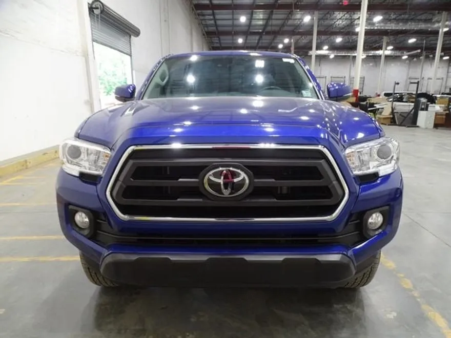 2023 Toyota Tacoma SR5 V6 photo 1