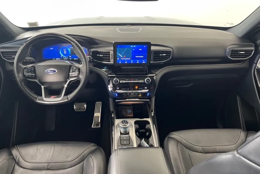 2021 Ford Explorer ST photo 1