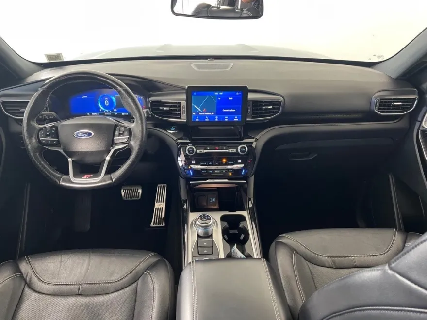 2021 Ford Explorer ST photo 1