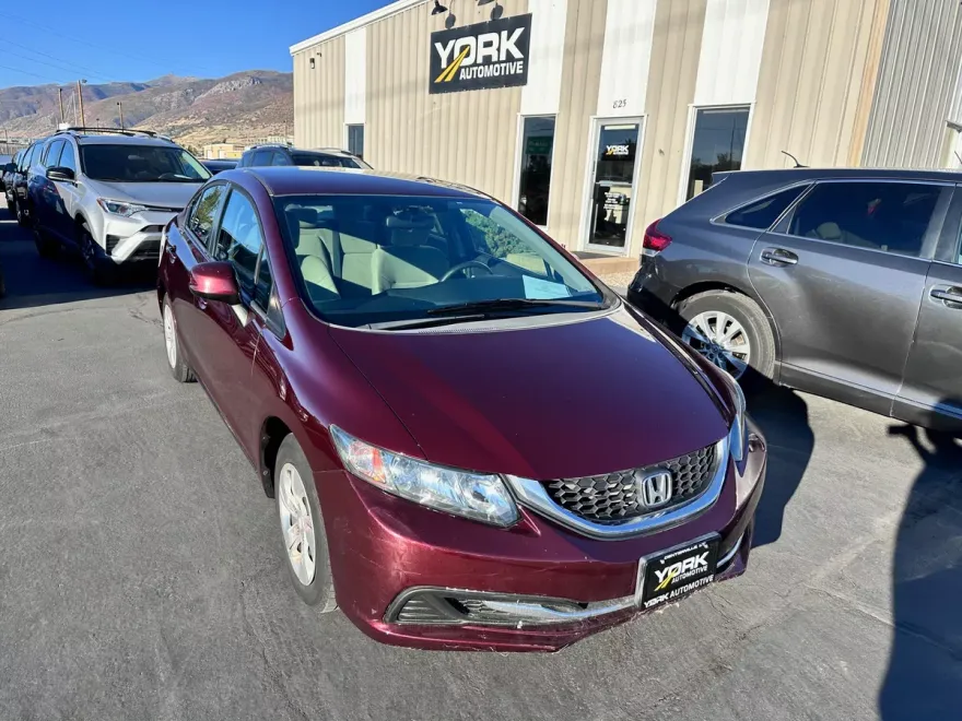 2013 Honda Civic LX photo 1