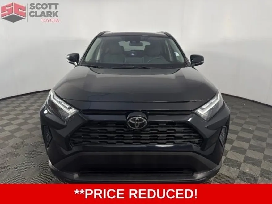 2022 Toyota RAV4 Hybrid XLE Sport photo 1