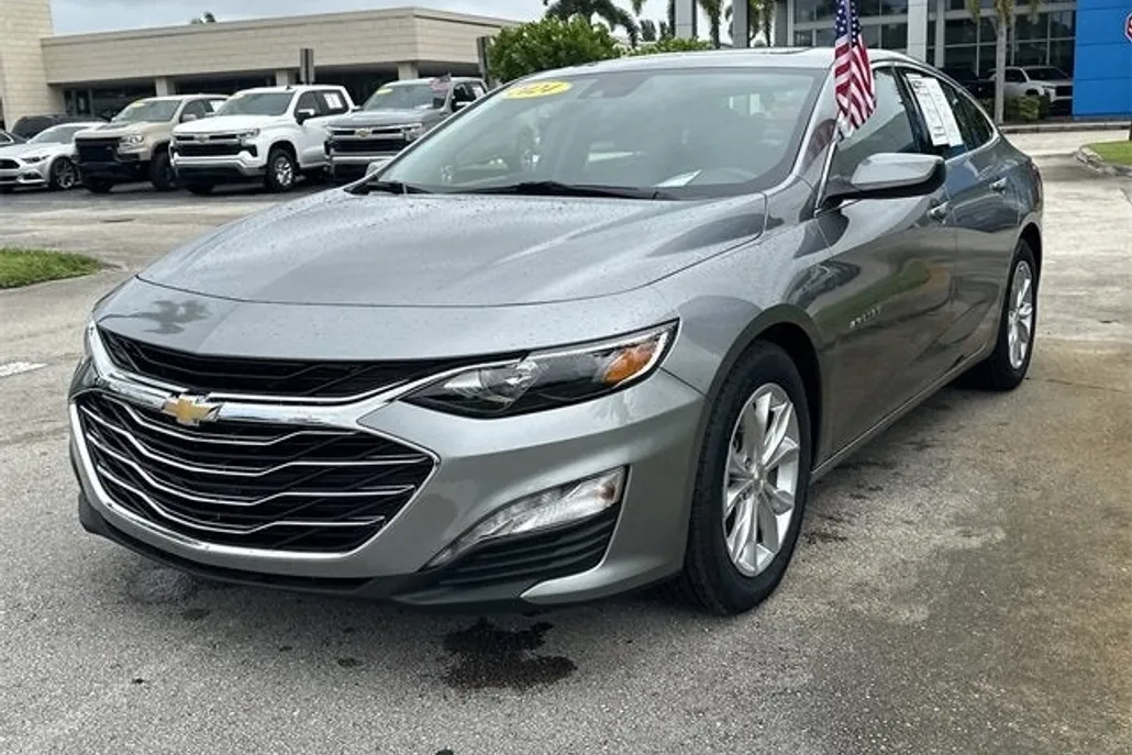 2024 Chevrolet Malibu 1LT photo 1