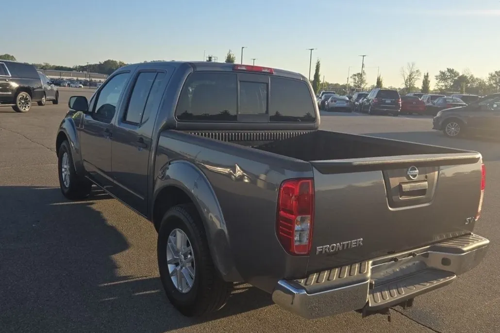 2019 Nissan Frontier SV photo 1