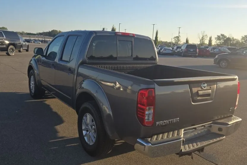 2019 Nissan Frontier SV photo 1