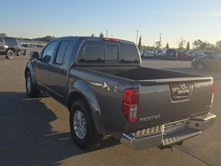 2019 Nissan Frontier SV photo 1