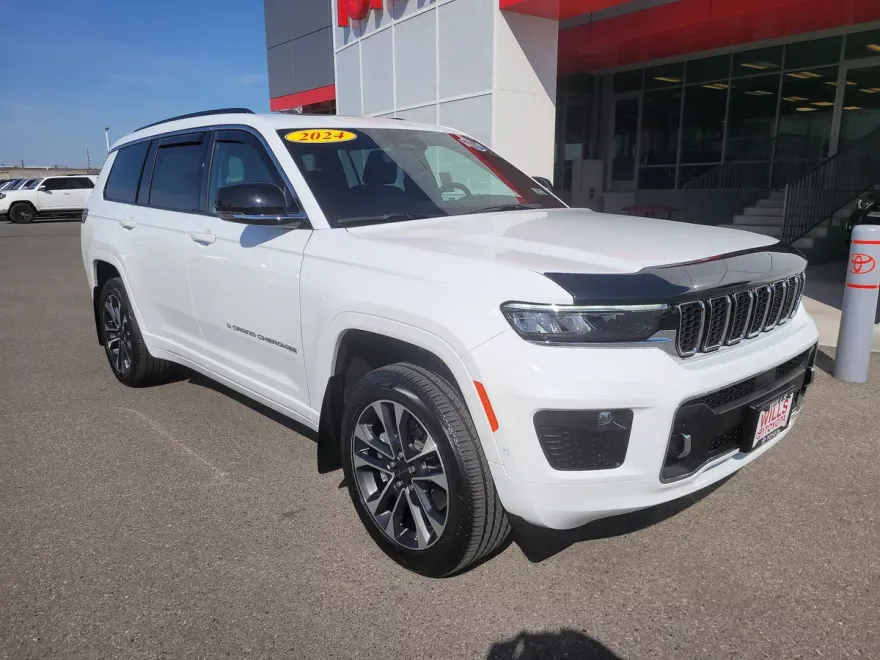 2024 Jeep Grand Cherokee Overland photo 1