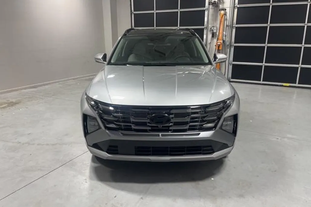2025 Hyundai Tucson Limited photo 1