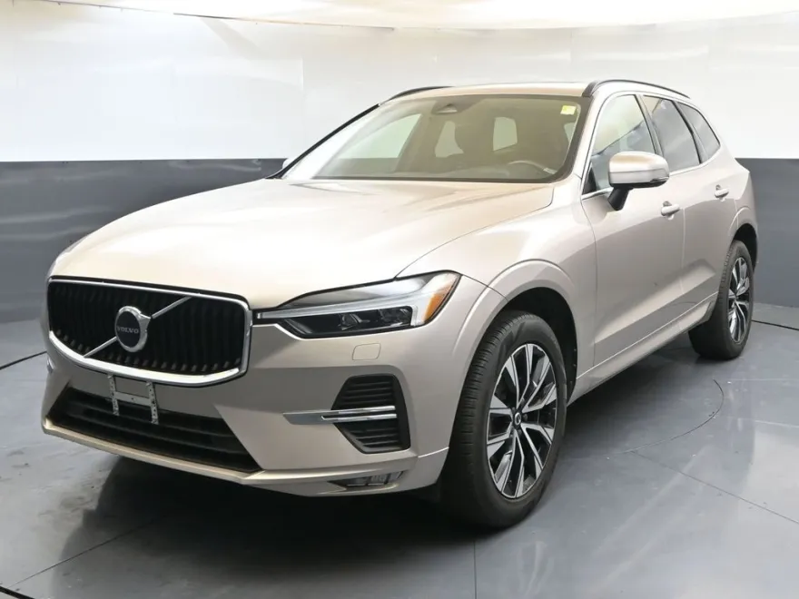 2023 Volvo XC60 B5 Core photo 1