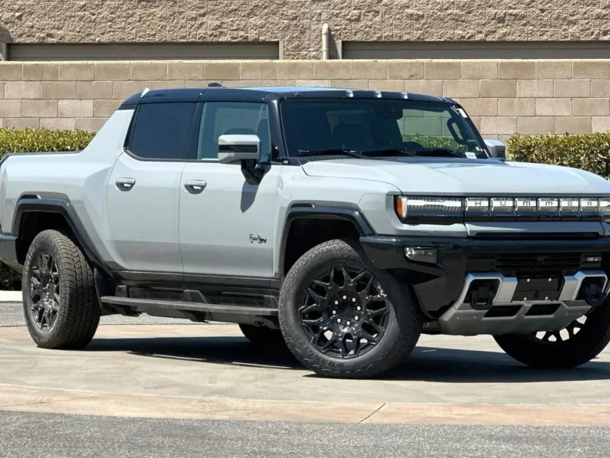 2025 Gmc Hummer EV Pickup photo 1