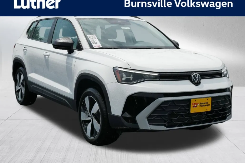 2025 Volkswagen Taos S photo 1