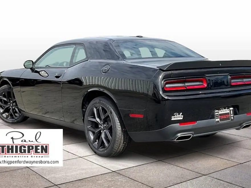 2023 Dodge Challenger SXT photo 1