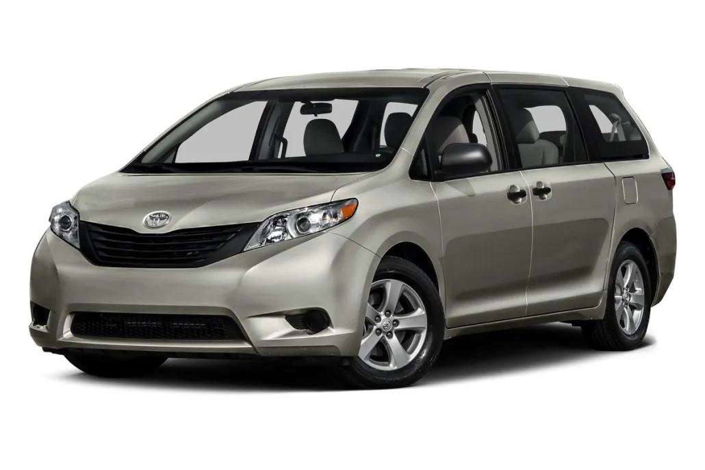 2015 Toyota Sienna LE photo 1