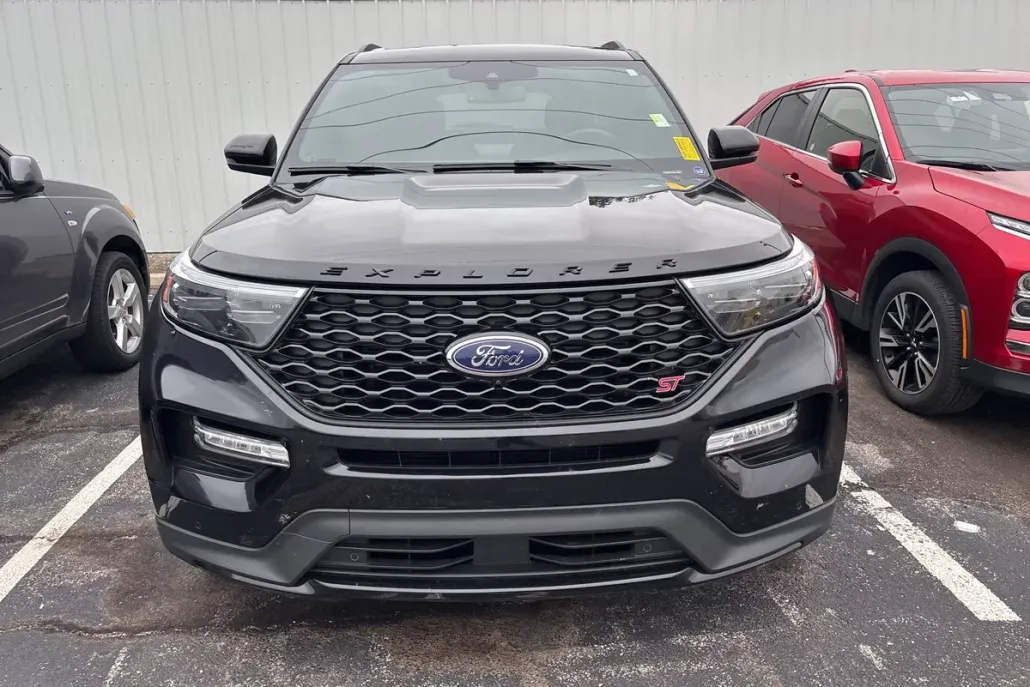 2024 Ford Explorer ST photo 1