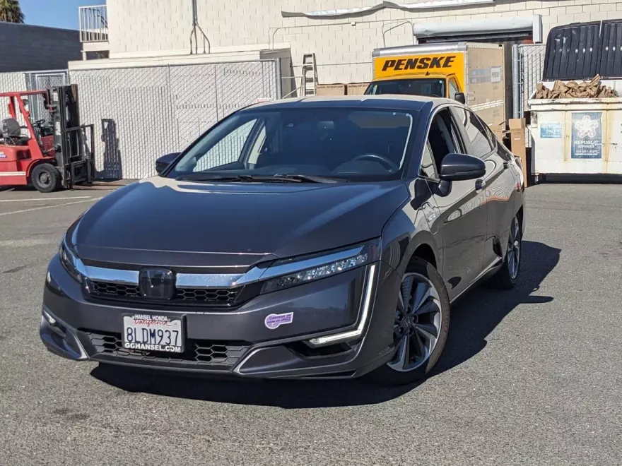 2019 Honda Clarity Plug-In Hybrid Touring photo 1