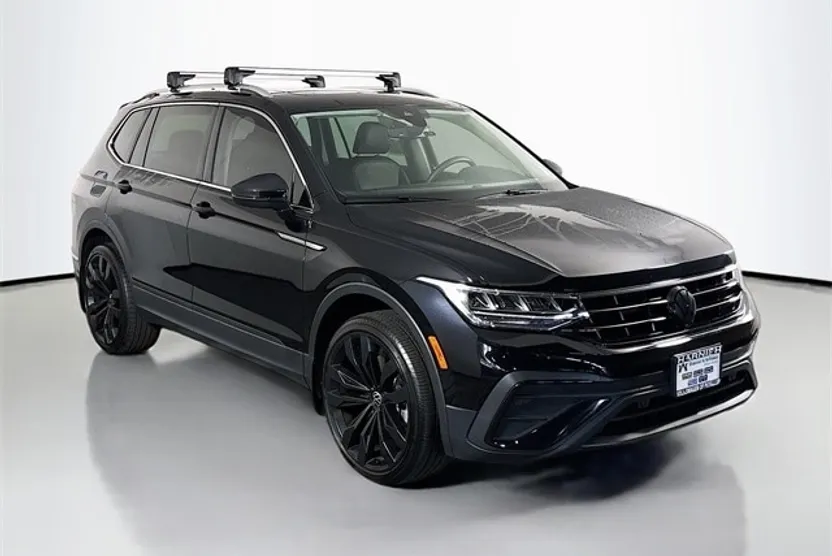 2022 Volkswagen Tiguan SE photo 1