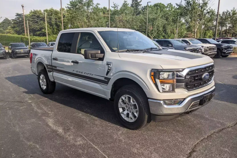 2023 Ford F-150 XLT photo 1
