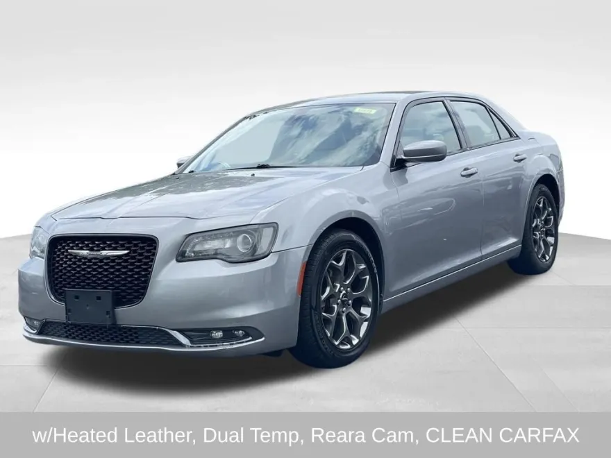 2017 Chrysler 300 S photo 1