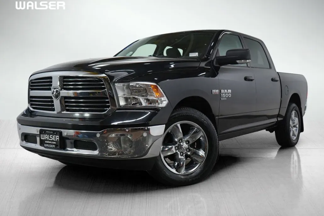 2019 Ram 1500 SLT photo 1
