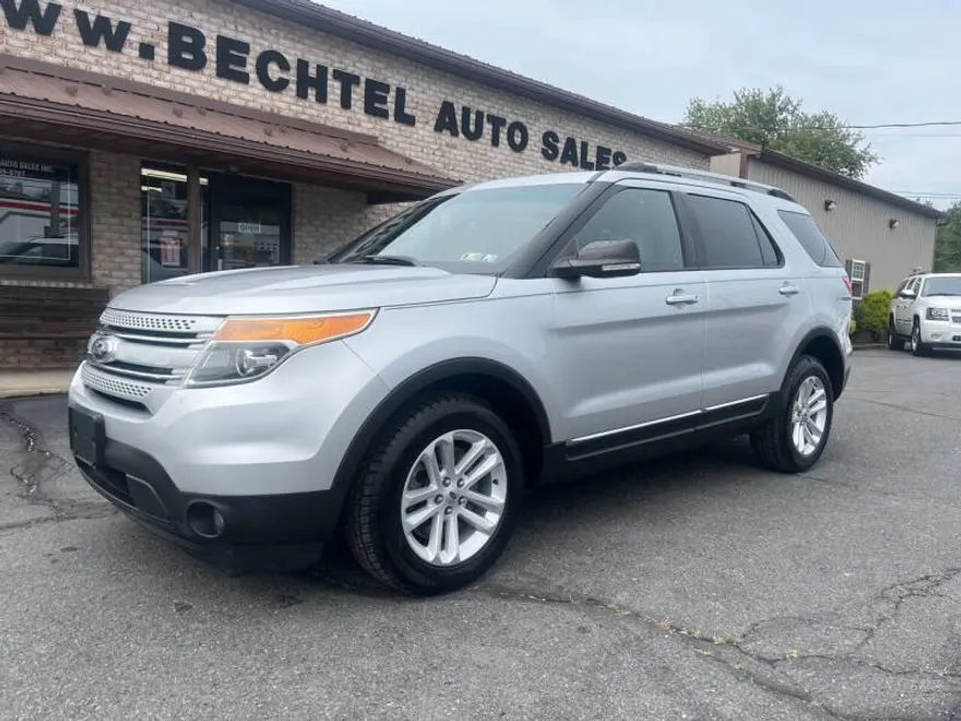 2014 Ford Explorer XLT photo 1