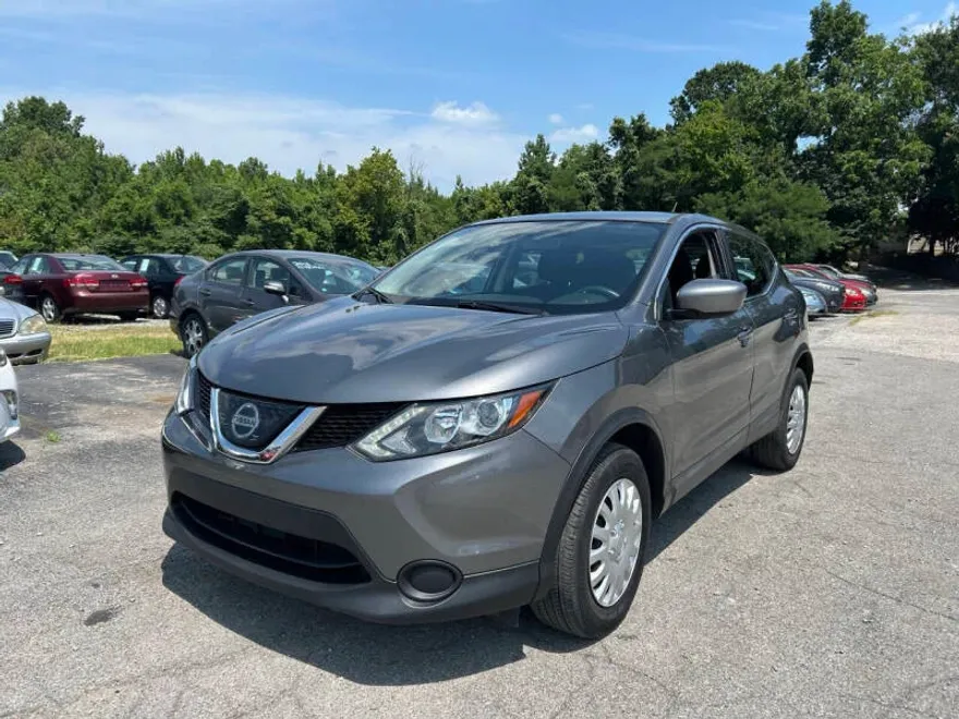 2019 Nissan Rogue Sport S photo 1