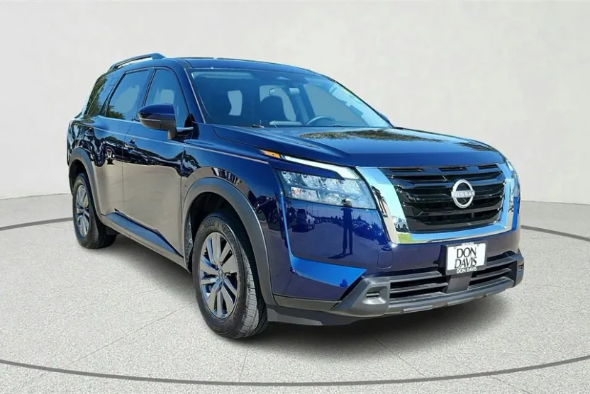 2025 Nissan Pathfinder SV photo 1