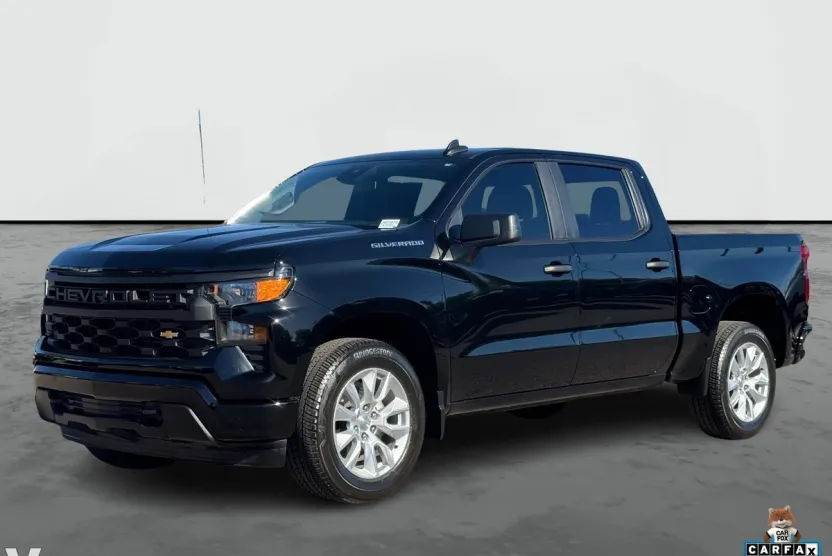 2024 Chevrolet Silverado Custom photo 1
