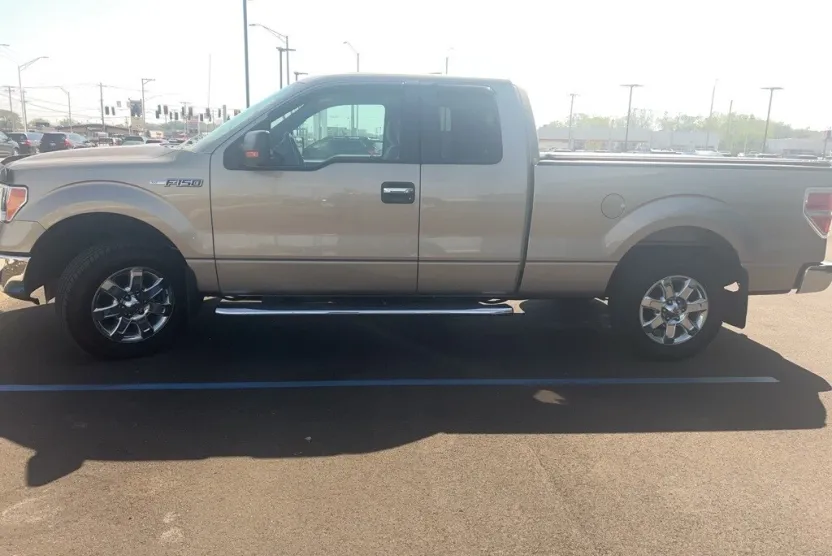 2013 Ford F-150 XLT photo 1